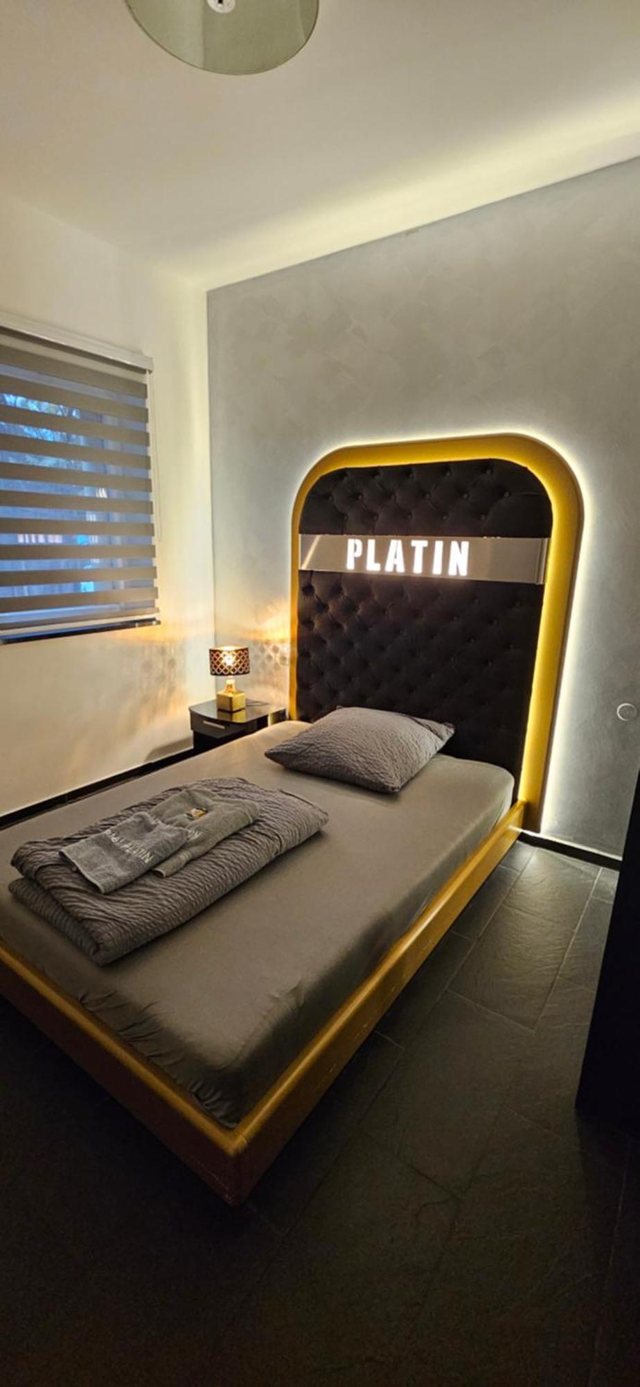Hotel Platin Regensburg Bagian luar foto